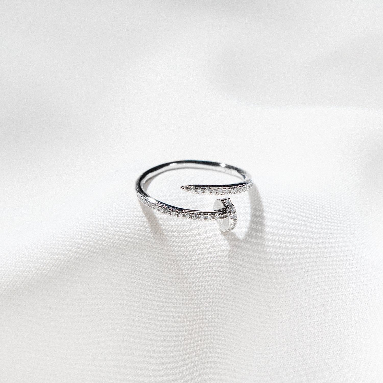 Carrie Nail Ring