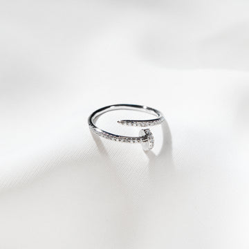 Carrie Nail Ring